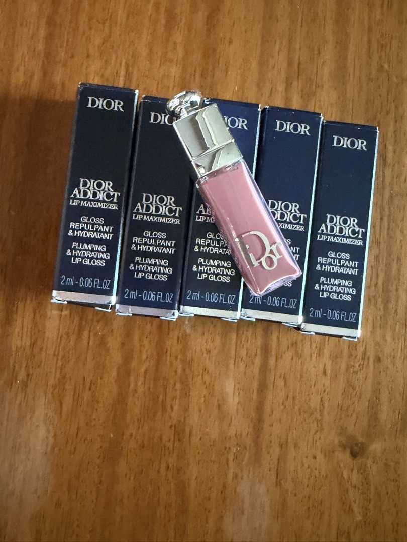 DIOR LIPMAXIMIZER GLOWW PLUMPING & HYDRATING LIP GLOSS (Category: Makeup) located in San Juan City. Submitted by cashfrancefashioncosmetics_ph (Listing ID 1470742166, Image 3). Description: DIOR LIPMAXIMIZER GLOWW PLUMPING & HYDRATING LIP GLOSS Shade 38 5pcs 001 10pcs 2ml each Minis.