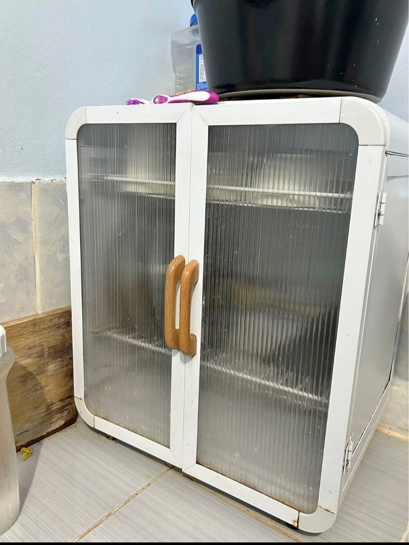 Dish Rack (Category: Dishwasher) located in Valenzuela. Submitted by justgorjas (Listing ID 1470563419, Image 1). Description: 600 ‼️ HONEST ISSUE: Medyo may kalawang, gawan niyo nalang paraan, napupunasan and linisin. Goods na good pa for displaying items sa kusina kahit di na gawin dishrack. LOCATION: VALENZUELA CITY PLEASE CHECK LALAMOVE SF BEFORE MESSAGING ME. ☺️.