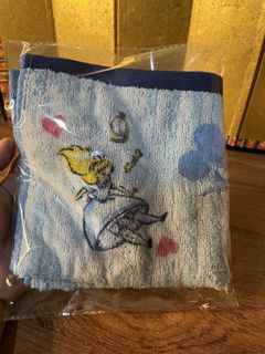 (Category: ) located in . Submitted by lunashop14 (Listing ID 1470633348, Image 1). Description: .