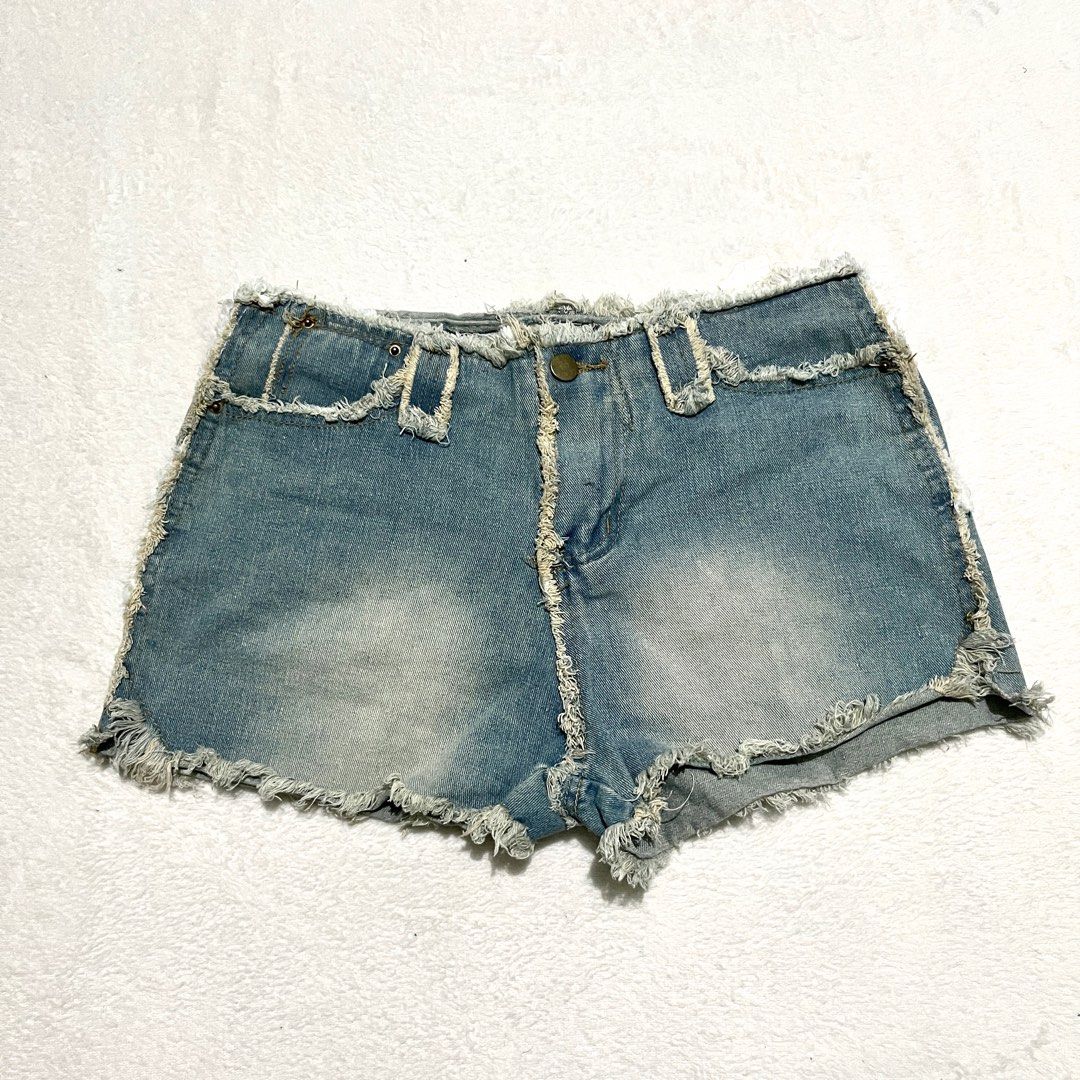 Distressed Raw Hem Denim Shorts (Category: Shorts) located in Binan City. Submitted by veniceao (Listing ID 1470715236, Image 1). Description: PLEASE READ ❤️ Loc: Laguna (open for checkout for cheaper sf—starts at ₱20) For sure buyer: 1. Make an offer. 2. Send your details for confirmation 3. Pay until 3pm the next day I confirm the order. Details: - Size 27-30 - Style: Vintage Y2K mid-rise denim shorts - Wash: Light wash with heavy frayed raw ed