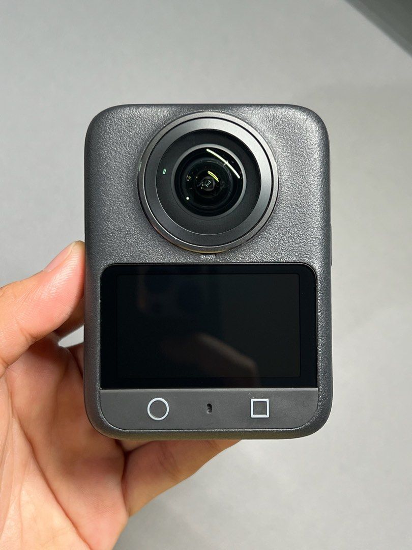DJI Osmo 360 Action Camera (Category: Cameras) located in Malabon City. Submitted by enricogomez (Listing ID 1470675340, Image 2). Description: DJI Osmo 360 Action Camera • good condition • under warranty til Aug. 2027 • with internal storage of 105GB • honest issue: both lens has minor scratch (output not affected) Inclusions • osmo 360 • silicon lens cover • silicon case • tripod • strap • pouch Preferably meetup only for safe transactions. Tha