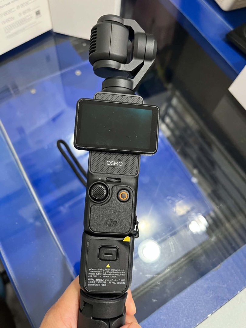 DJI osmo pocket 3 (Category: Video Cameras) located in Manila. Submitted by affordaluxonlineshop (Listing ID 1470588713, Image 2). Description: .