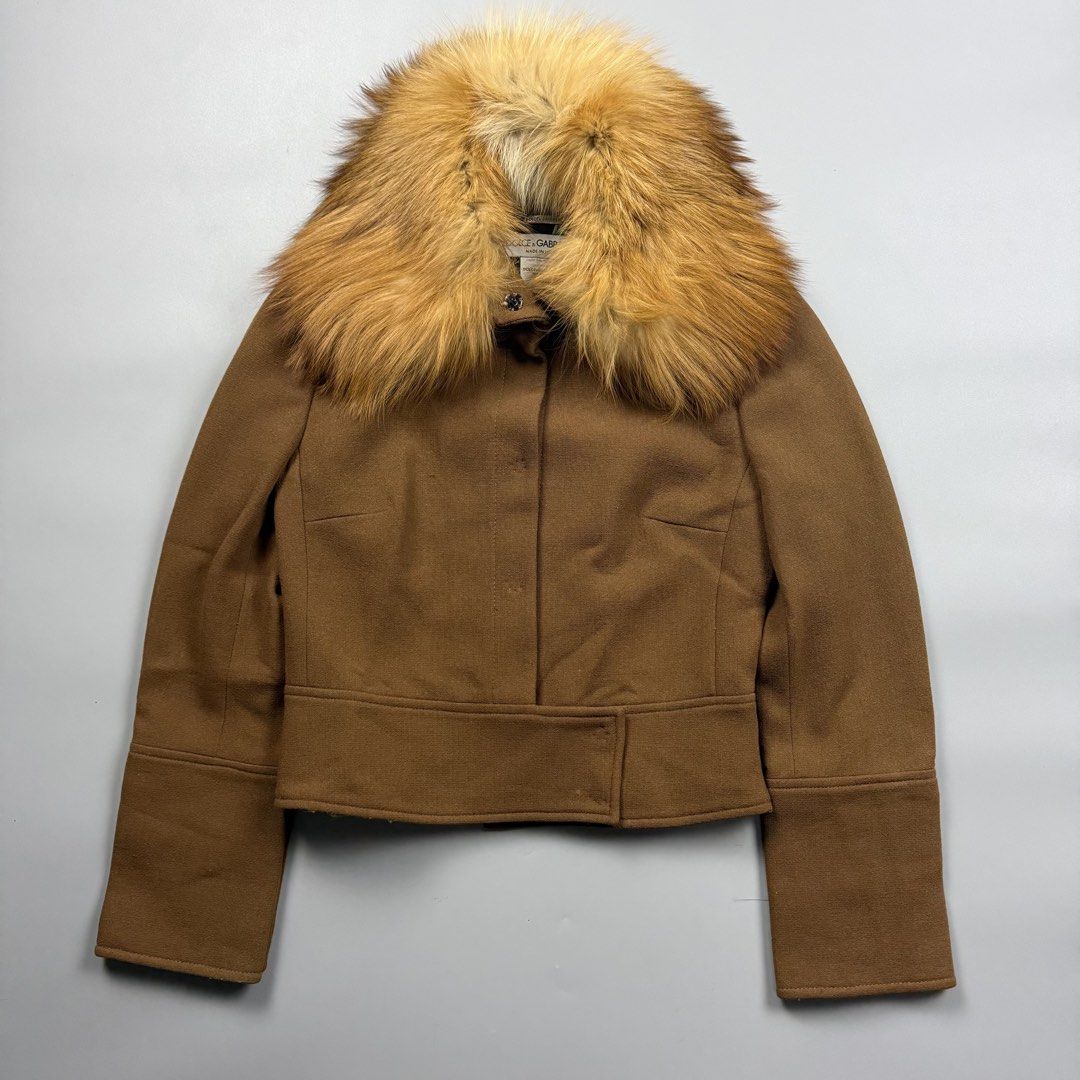 Dolce & gabbana cropped wool blend jacket pur collar (Category: Coats, Jackets and Outerwear) located in Cavite. Submitted by epiboie (Listing ID 1470712579, Image 1). Description: Dolce & gabbana cropped wool blend jacket pur collar Size 38 on size tag Excellent condition No issue Can pass to good as new 18inches flat lay (36 chest wrap around) 16 inches flat lay 22.5 sleeve 15.5 shoulder 18.5 length.