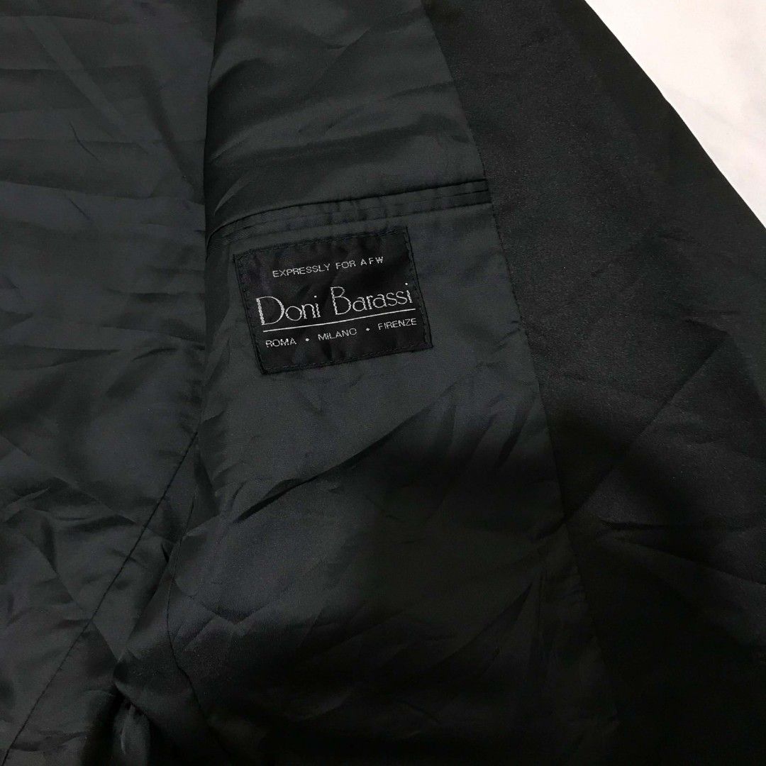 DONI BARASSI COAT BLAZER SUIT FORMAL LARGE (Category: Coats, Jackets and Outerwear) located in Cavite. Submitted by justthrift06 (Listing ID 1470648911, Image 3). Description: DIMENSION 22X30 GOOD CONDITION SHIPPING NATIONWIDE.