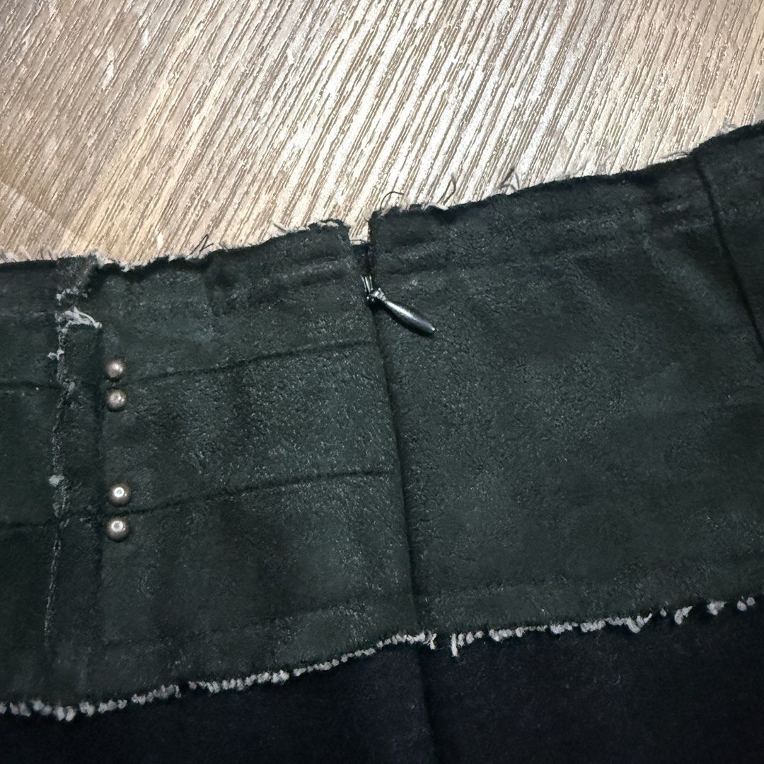 donna valettle italy skirt (Category: Skirts) located in Pasig City. Submitted by misssynergy1800 (Listing ID 1470647754, Image 3). Description: .