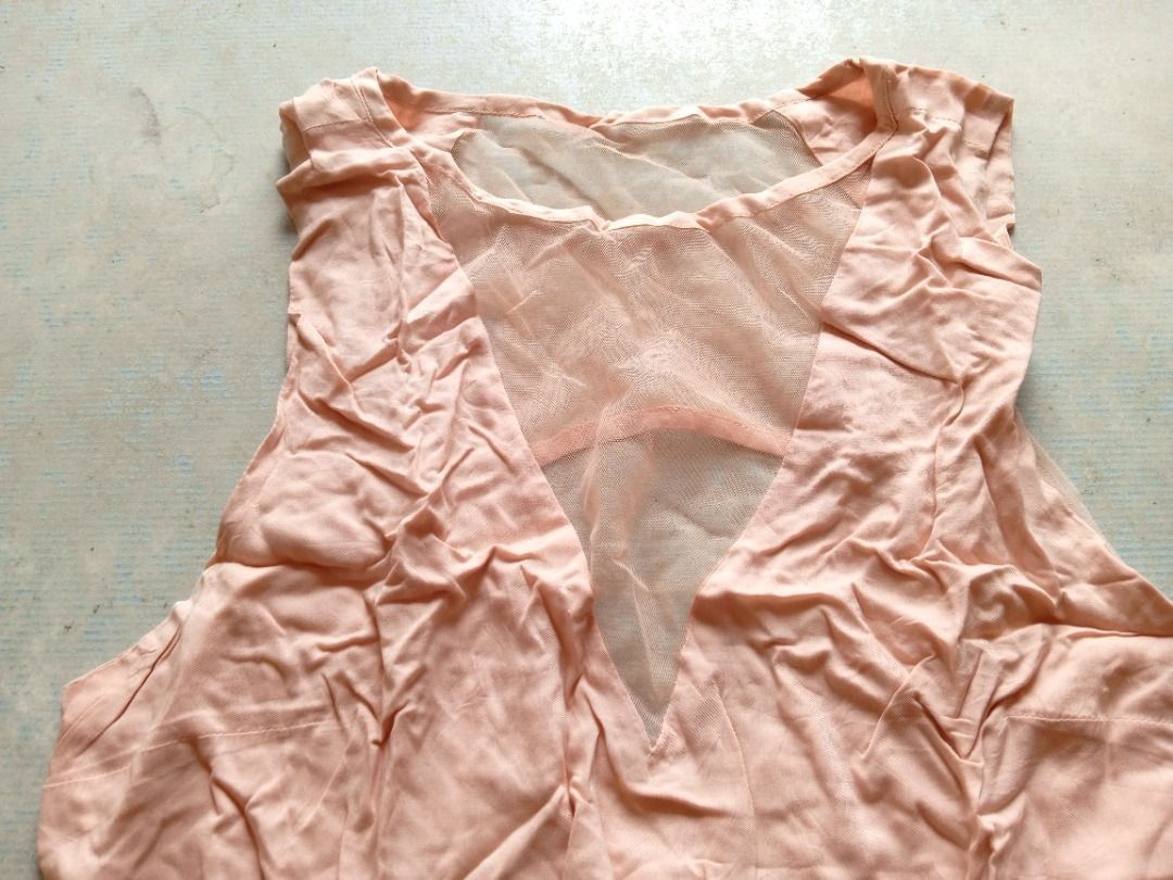 Dress US BNEWTAG (Category: Dresses) located in Los Banos. Submitted by mania-62906 (Listing ID 1470592525, Image 2). Description: BNEWTAG. US Medium.. peach color ( note on vacation from Nov 25 to Jan 25 2026).