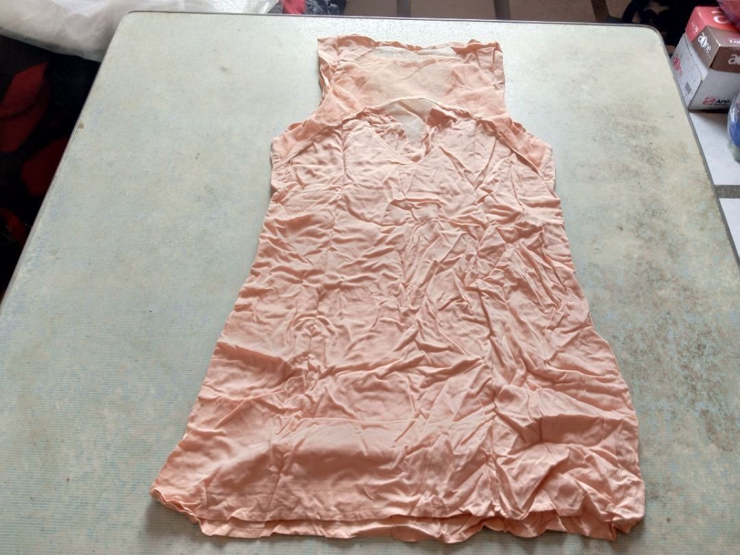 Dress US BNEWTAG (Category: Dresses) located in Los Banos. Submitted by mania-62906 (Listing ID 1470592525, Image 3). Description: BNEWTAG. US Medium.. peach color ( note on vacation from Nov 25 to Jan 25 2026).