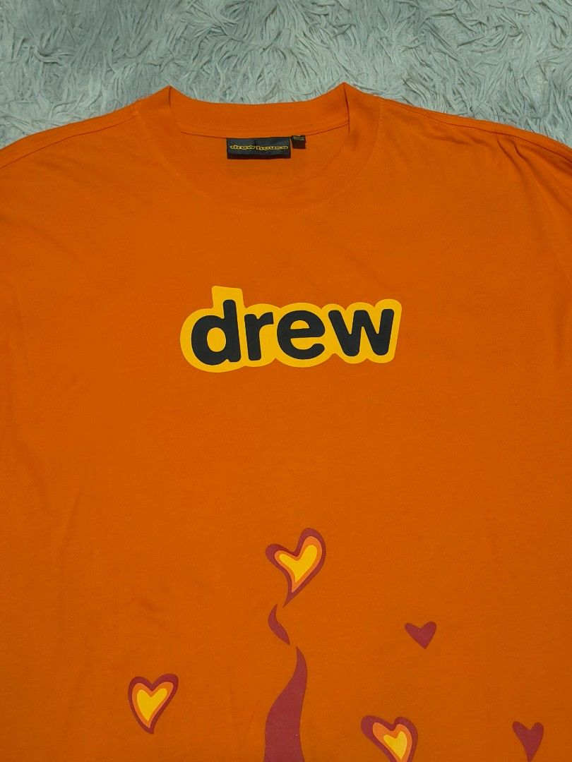 Drew (Category: Tshirts & Polo Shirts ) located in Abulug. Submitted by humanwhosellthings (Listing ID 1470607956, Image 3). Description: DREW ✅️Size: Small on tag fit to XLarge ✅️Dimes: 22W x 29L ✅Condition: Like New ✅Issue: None ✅Color Rate: 10/10.