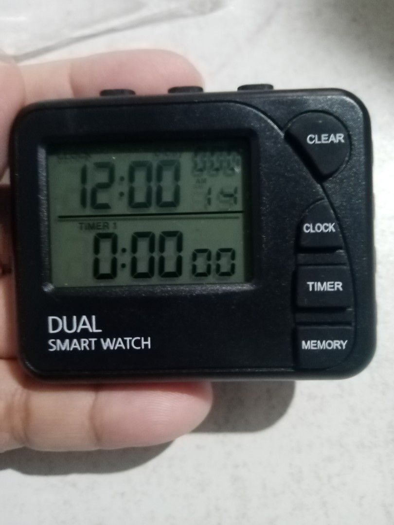 Dual smart watch (Category: Wearables & Smart Watches) located in Caloocan City. Submitted by 4kidsstore (Listing ID 1470625780, Image 2). Description: Working Lp na LP NA WAG NANG BARATIN.