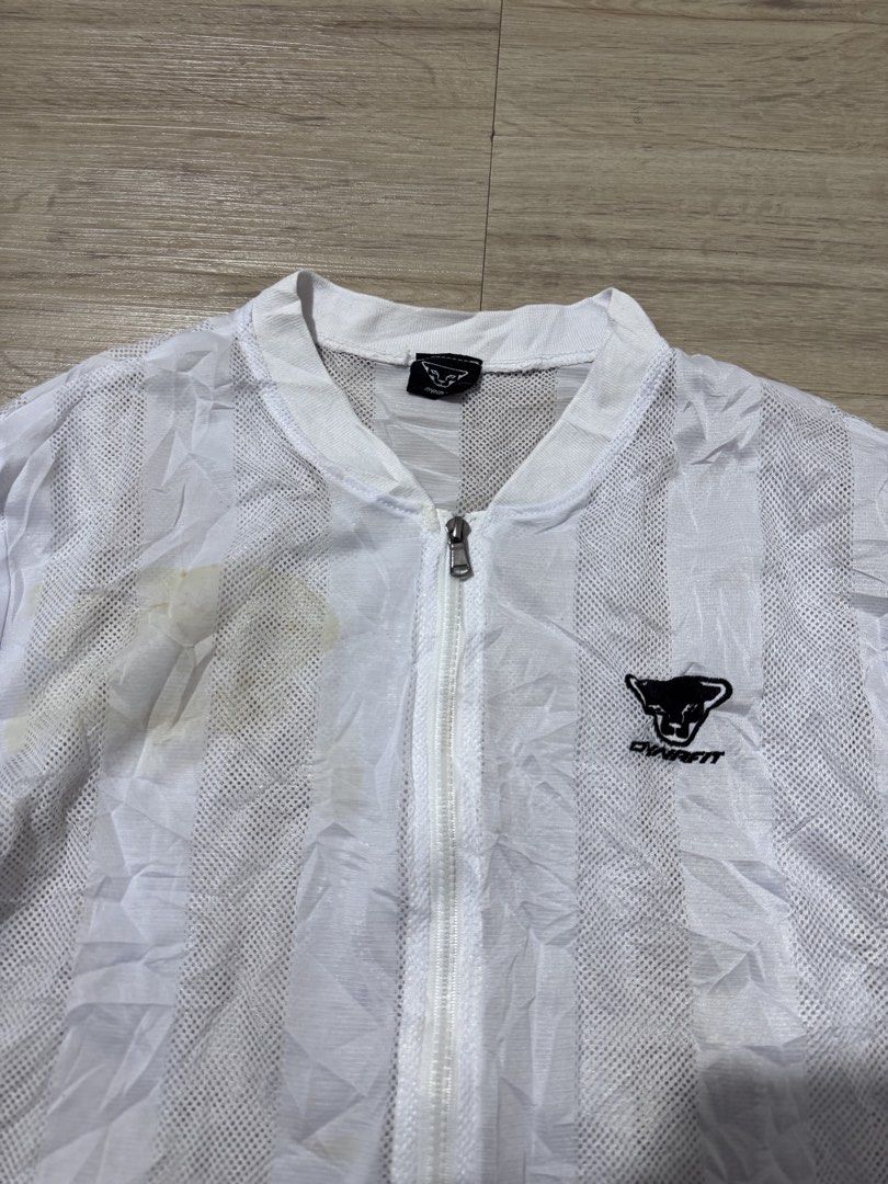 DYNAFIT JACKET (Category: Coats, Jackets and Outerwear) located in Kota Bharu. Submitted by shahriman_77store (Listing ID 1470601153, Image 3). Description: Condition :9/10 Saiz :M Pit (inci):21 Labuh(inci) :26 ❗️ada kotor❗️ 🚨bundle / preloved 🧽item belum basuh ✅postage dfod ✅smnjung + rm8 ✅sabah/sarawak + rm16 ✅harga boleh nego ✅make offer(serious buyer) ✅combo harga lebih murah🔥 🚚[J&T]~pos setiap hari(kecuali jumaat) 📱wazap terus kalau ber
