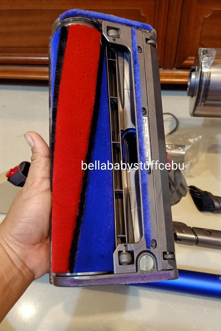 Dyson Cyclone V10 Carbon Fibre+ Big Bin (Category: Vacuum Cleaner & Housekeeping) located in Cebu City. Submitted by bellababystuffcebu (Listing ID 1470580748, Image 3). Description: Dyson Cyclone V10 Carbon Fibre+ Big Bin In excellent condition SRP 35k Selling Low We ship Nationwide! PICK UP TALISAY, Cebu DELIVERY | SHIPPING BUYERS EXPENSE COD AVAILABLE via Grab Lalamove Maxim. Buyer will book for COD Payment NO COD OUTSIDE CEBU *STRICTLY NO RES