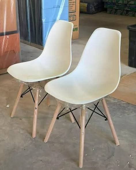 Easme Nordic chair (Category: Chairs) located in Manila. Submitted by saguittarian06 (Listing ID 1470710020, Image 3). Description: .