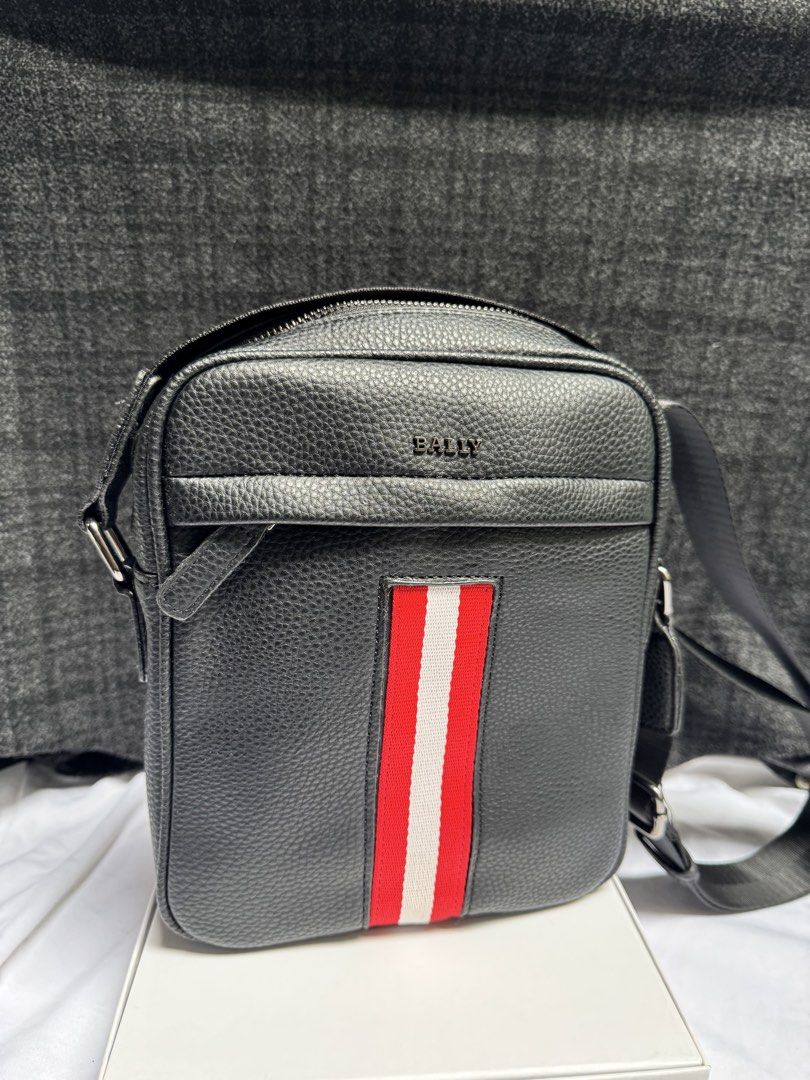 Elegant BALLY Messenger Bag (Category: Sling Bags) located in Manila. Submitted by austin.sneakpeek (Listing ID 1470693882, Image 2). Description: Elegant BALLY Messenger bag Brand new With paper bag ₱-2500.