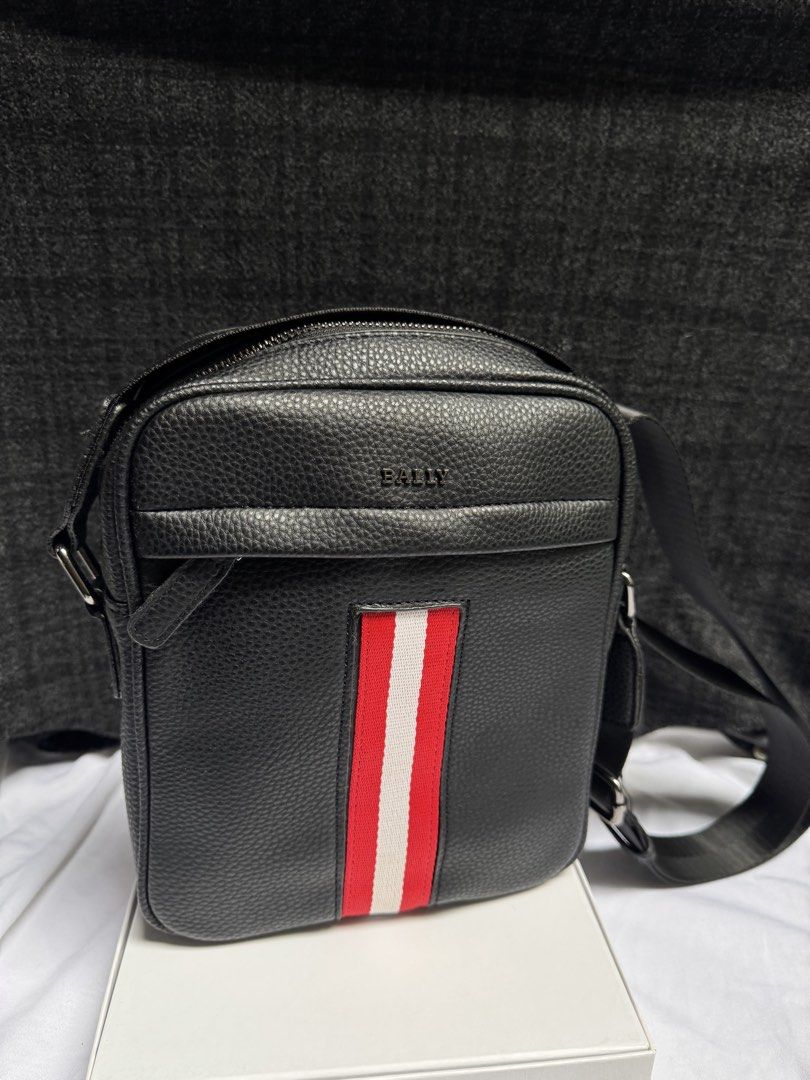 Elegant BALLY Messenger Bag (Category: Sling Bags) located in Manila. Submitted by austin.sneakpeek (Listing ID 1470693882, Image 3). Description: Elegant BALLY Messenger bag Brand new With paper bag ₱-2500.