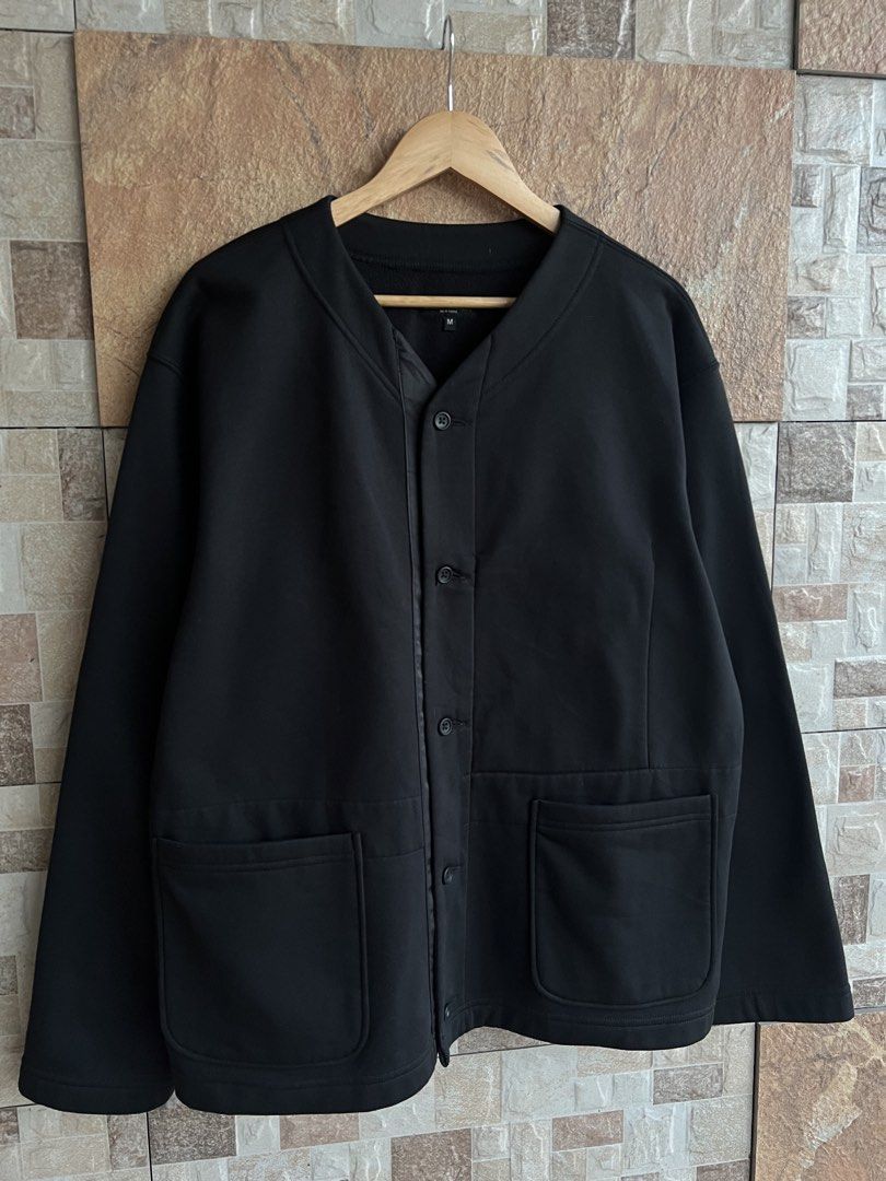 ENGINEERED GARMENTS - TRACK CARDIGAN (Category: Coats, Jackets and Outerwear) located in Bacolod City. Submitted by timelessbyjosh (Listing ID 1470697487, Image 3). Description: BEST FOR CASUAL & COZY OUTFITS SIZE : MEDIUM ACTUAL COLOR : BLACK COLOR RATE : 9. 5 OUT OF 10 CONDITION : EXCELLENT MATERIAL : 100 % POLYESTER MADE IN : NEW YORK FLAWS : NONE DIMENSIONS LENGTH - 28 WIDTH ( ARMPIT TO ARMPIT ) - 24. 5 SHOULDER TO SHOULDER - 23 SLEEVE LENGTH