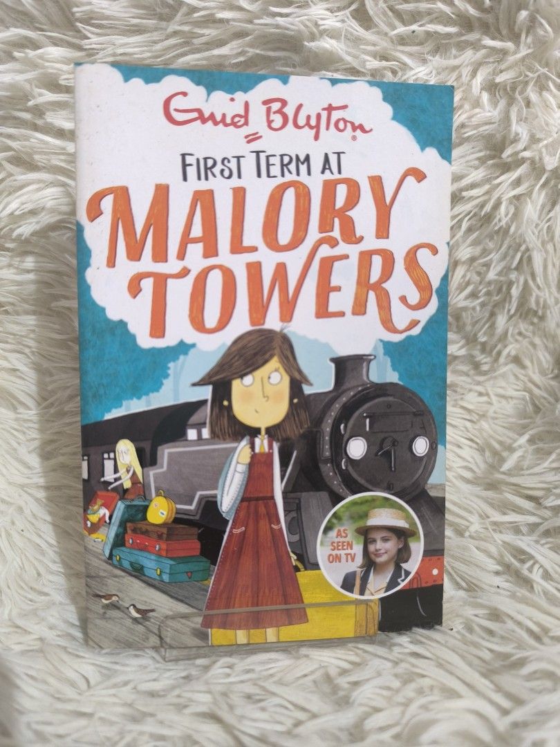 Enid Blyton Collection (Category: Children's Books) located in Makati City. Submitted by newchaptersnook (Listing ID 1470568259, Image 3). Description: 🌞Enid Blyton Collection ✨Size: MMPB 📚Genre: Children's Lit/YA 🏆Goodreads Rating: 4.23 💳 ₱350 Note: POV: You accidentally find the book series that made an entire generation fall in love with reading. 💙 At first it looks like a cozy boarding school story... until you realize every new term bri