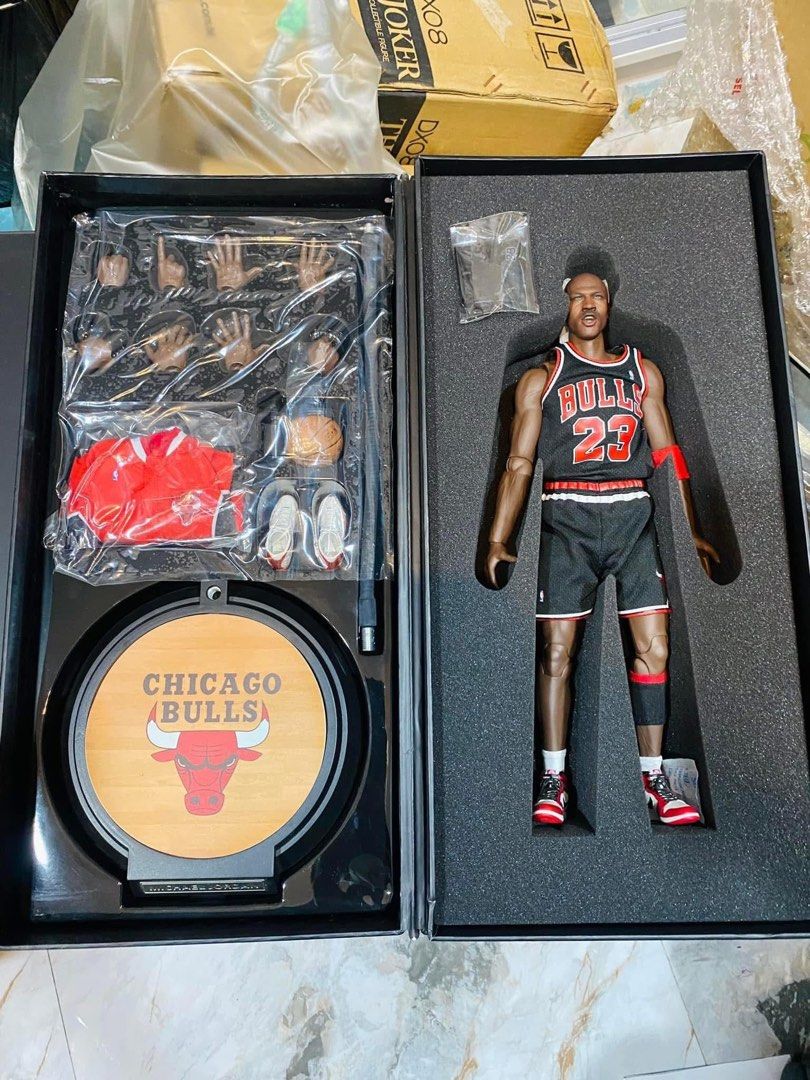 Enterbay Michael Jordan “The Last Shot” (Category: Figurines & Statues) located in Paranaque City. Submitted by icko007 (Listing ID 1470688632, Image 2). Description: NBA Enterbay Michael Jordan chicago bull Number #23 Jersey “The Last Shot” Mint in Box Chineck lang Price 14,899 Only Delivery: yes, buyer’s risk/fee Lalamove/Grab/Lbc Payment: gcash Location Paranaque.