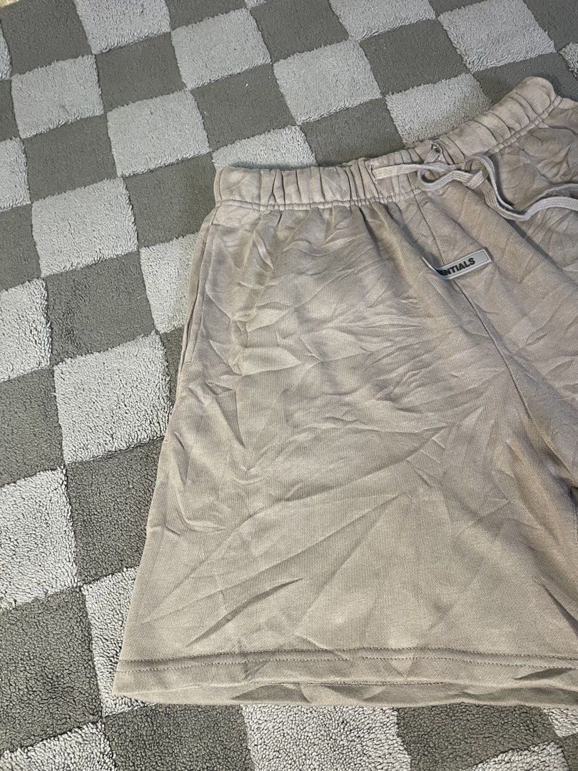 ESSENTIALS (Category: Shorts) located in Davao. Submitted by the_rare_hustla (Listing ID 1470575555, Image 3). Description: ESSENTIALS Issue None Need Wash Only Color rate 10/10 Width - 28-34 Length - 19 Size L on tag Dm If Interested!.