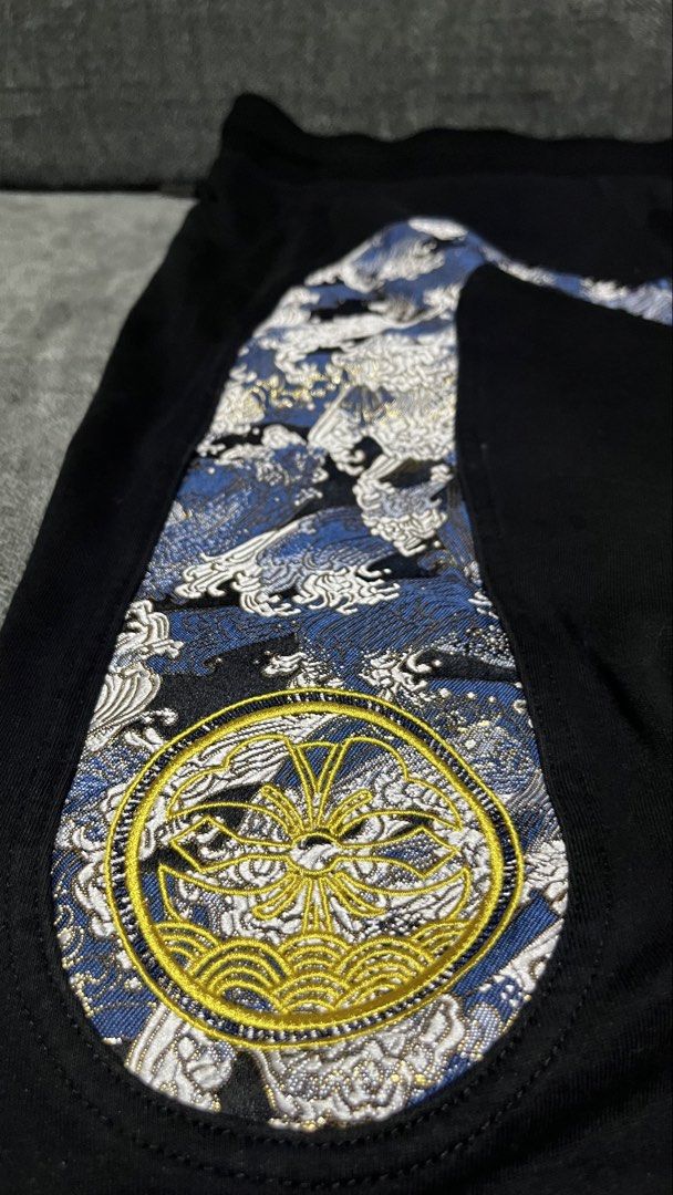 Evisu shorts (OFF only) (Category: Shorts) located in Tacloban City. Submitted by rxluminoque (Listing ID 1470662630, Image 2). Description: Embroidered design 34-36 waist 23 Length .
