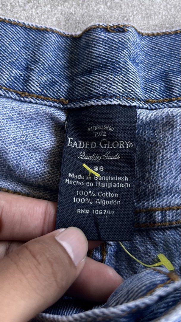 Faded Glory Denim Shorts Size 36 (Category: Shorts) located in Cabuyao City. Submitted by bulandos (Listing ID 1470655306, Image 3). Description: - Brand: Faded Glory - Size: 36 waist - Wash: Medium wash denim - Material: 100% cotton for durability and comfort - Fit: Standard straight fit for everyday wear - Features: Classic five-pocket design, button fly, and belt loops.