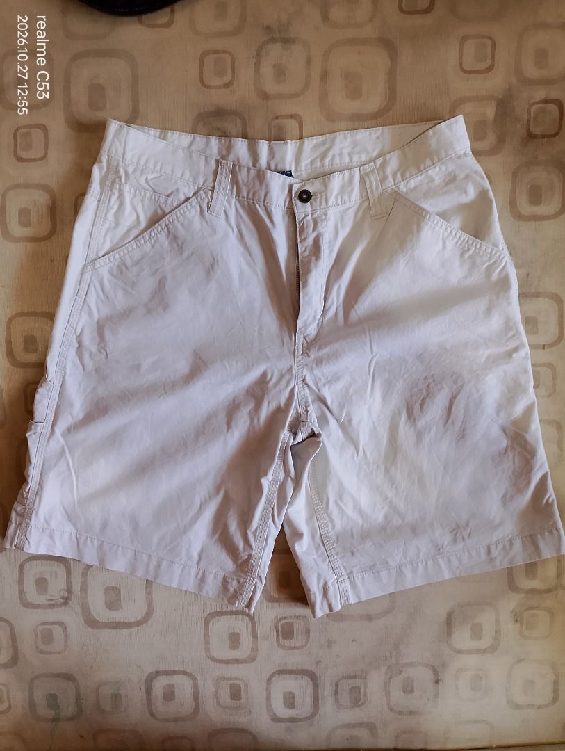 Faded Glory White Cotton Shorts Size 36 (Category: Shorts) located in General Santos City (Dadiangas). Submitted by peter_diaz1029 (Listing ID 1470598337, Image 1). Description: - Brand/Model: Faded Glory white utility shorts - Size: 36 - Material: 100% sturdy cotton for long-lasting wear - Features: Classic front and back pockets - Closure: Secure button closure and zipper fly - Style: Great for casual, everyday outfits.