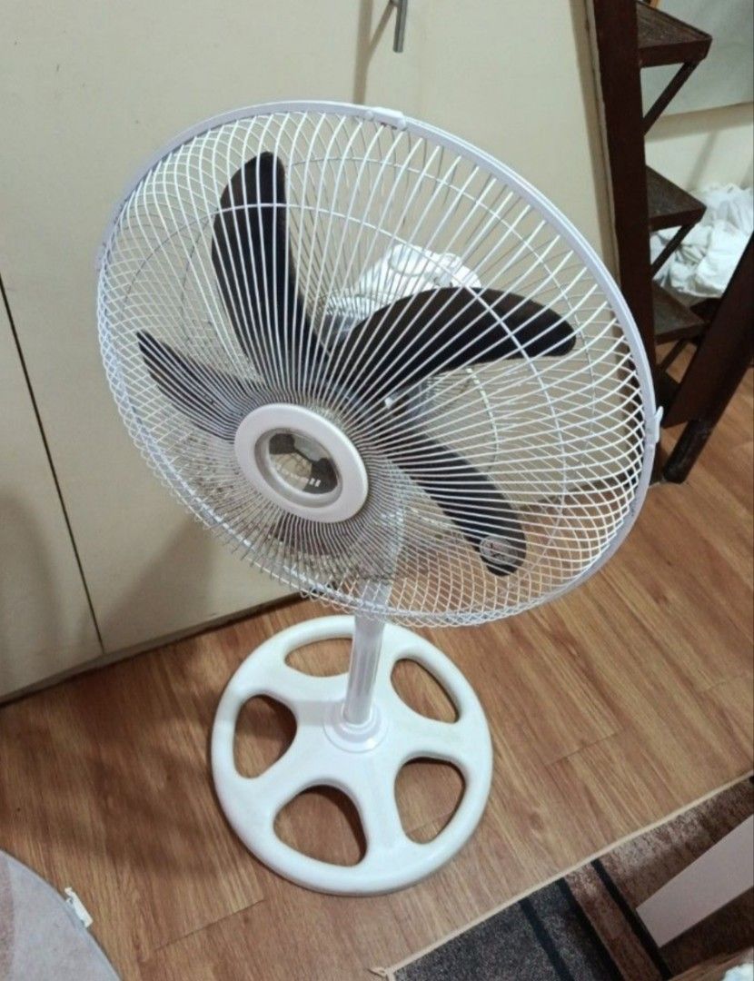 fan dowell (Category: Fans) located in Muntinlupa City. Submitted by markkeub (Listing ID 1470584501, Image 3). Description: fan brand dowell still work good pick up alabang send sameday lalamove or grab send full off phillipines with flash express.