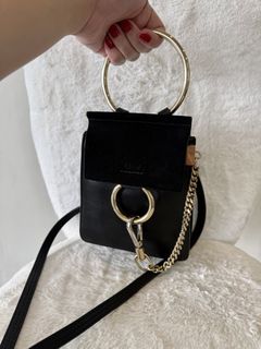 (Category: ) located in . Submitted by closet24 (Listing ID 1470048412, Image 1). Description: .