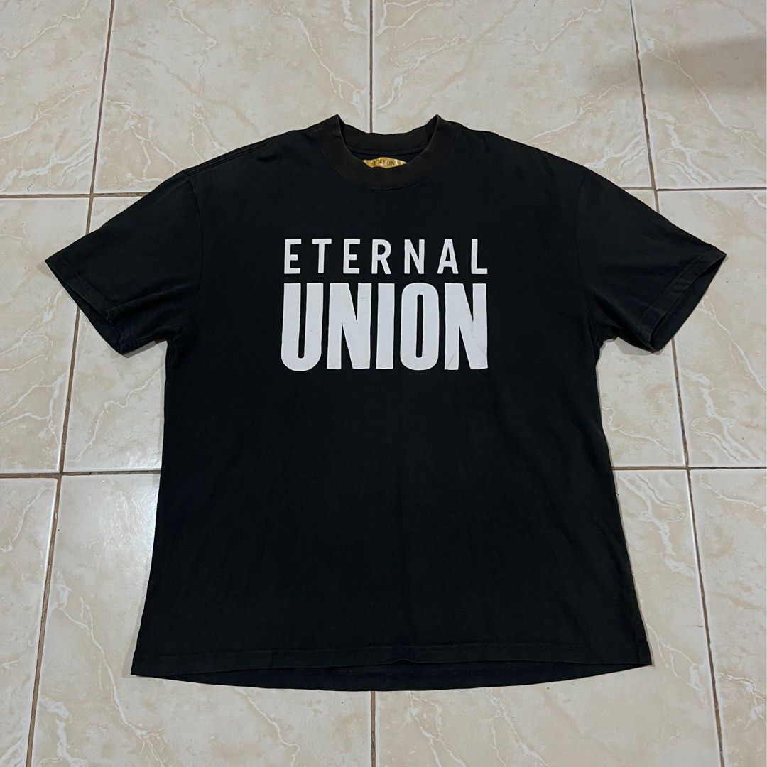 Fear of God x Union External Tee (Category: Tshirts & Polo Shirts ) located in Alubijid. Submitted by rstylthrft (Listing ID 1470634394, Image 1). Description: .