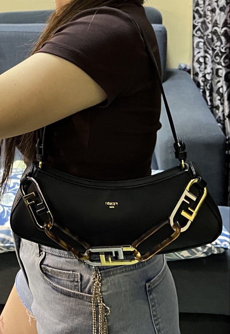 Fendi kili bag (Category: Shoulder Bags) located in Manila. Submitted by colineb (Listing ID 1470618832, Image 2). Description: .