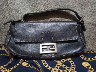 (Category: ) located in . Submitted by thethriftcity2024 (Listing ID 1470683753, Image 1). Description: .