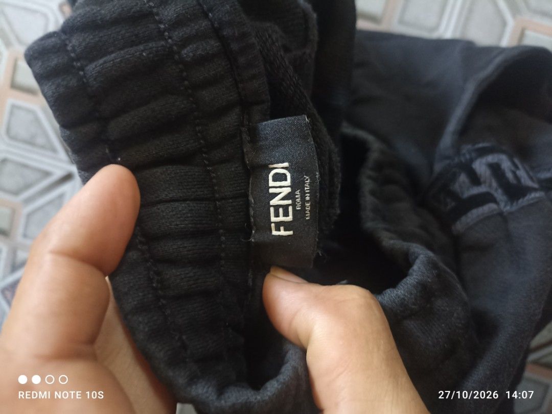 fendi short (Category: Luxury Apparel) located in Manila. Submitted by keenwolf.daabd3 (Listing ID 1470690777, Image 2). Description: .