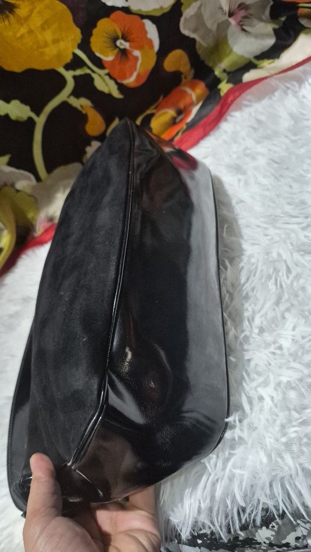 Ferragamo (Category: Looking For) located in Baguio. Submitted by jhaz_bags (Listing ID 1470679242, Image 3). Description: nice auth no cracks sign of use only.