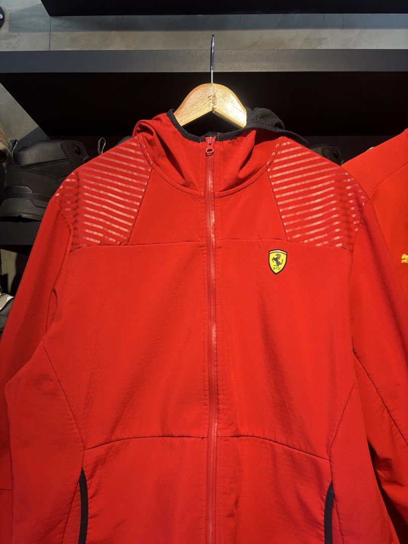 Ferrari Soft shell Jacket (Category: Coats, Jackets and Outerwear) located in San Fernando. Submitted by kayemanalac_05 (Listing ID 1470722209, Image 2). Description: 1590 each XL with hoodie Large .