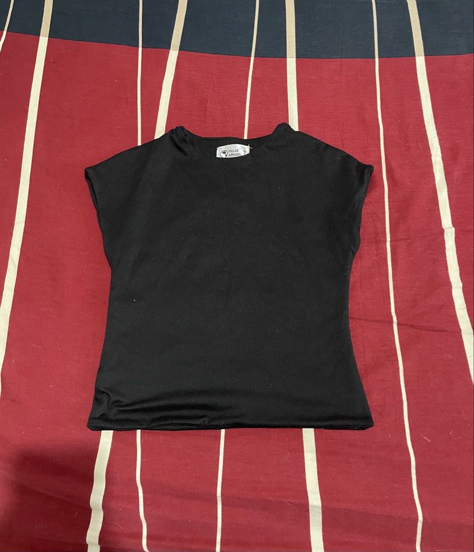 Fhilar Apparel Black Short Sleeve Top (Category: Blouses) located in Manila. Submitted by alysaysyys_ (Listing ID 1470610690, Image 1). Description: - Brand: Fhilar Apparel - Color: Classic black - Fit: Standard crew neckline with short sleeves - Material: Soft and stretchy fabric - Styling: Pairs easily with jeans or skirts for any occasion.