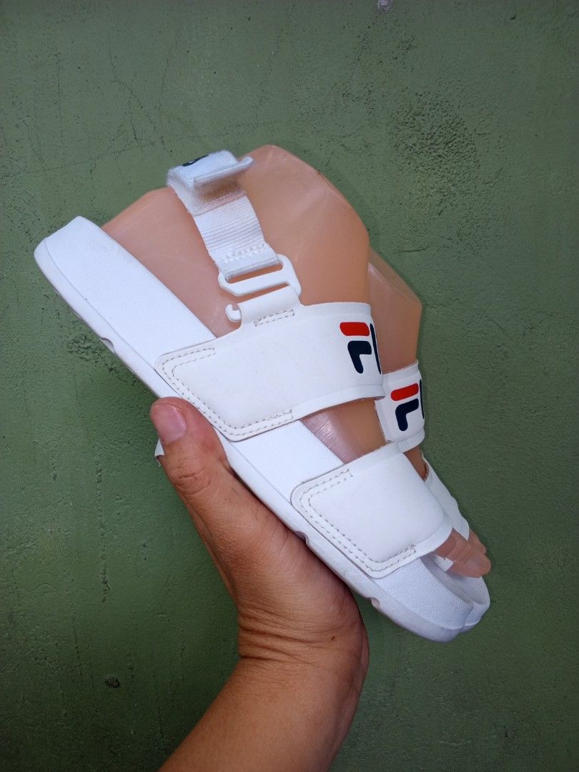 Fila drifter (Category: Flats & Sandals) located in General Santos City (Dadiangas). Submitted by ukayonlineshoppe (Listing ID 1470631493, Image 3). Description: 9/10 condition.