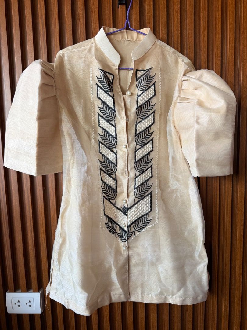 Filipiniana (Category: Traditional & Ethnic wear) located in Malaybalay. Submitted by sheenanigans07 (Listing ID 1470558777, Image 3). Description: Filipinian size 4x, take 2 for 800php only.
