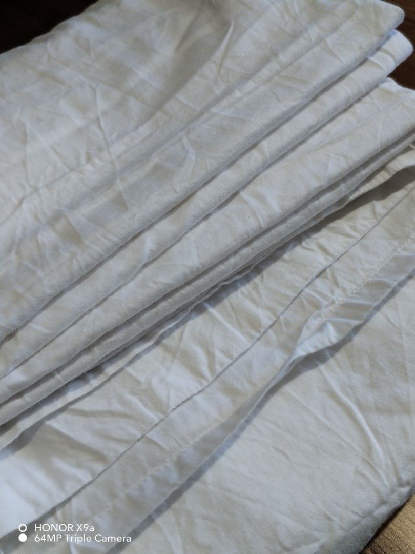 Flatsheet White Queen (Category: Bedding & Towels) located in Muntinlupa City. Submitted by arciagamaryann68 (Listing ID 1470616743, Image 1). Description: - Color: Clean White - Size: Queen Flatsheet - Material: 100% Egyptian Cotton (Made in India) - Soft, breathable nice in actual , and hotel-quality feel.