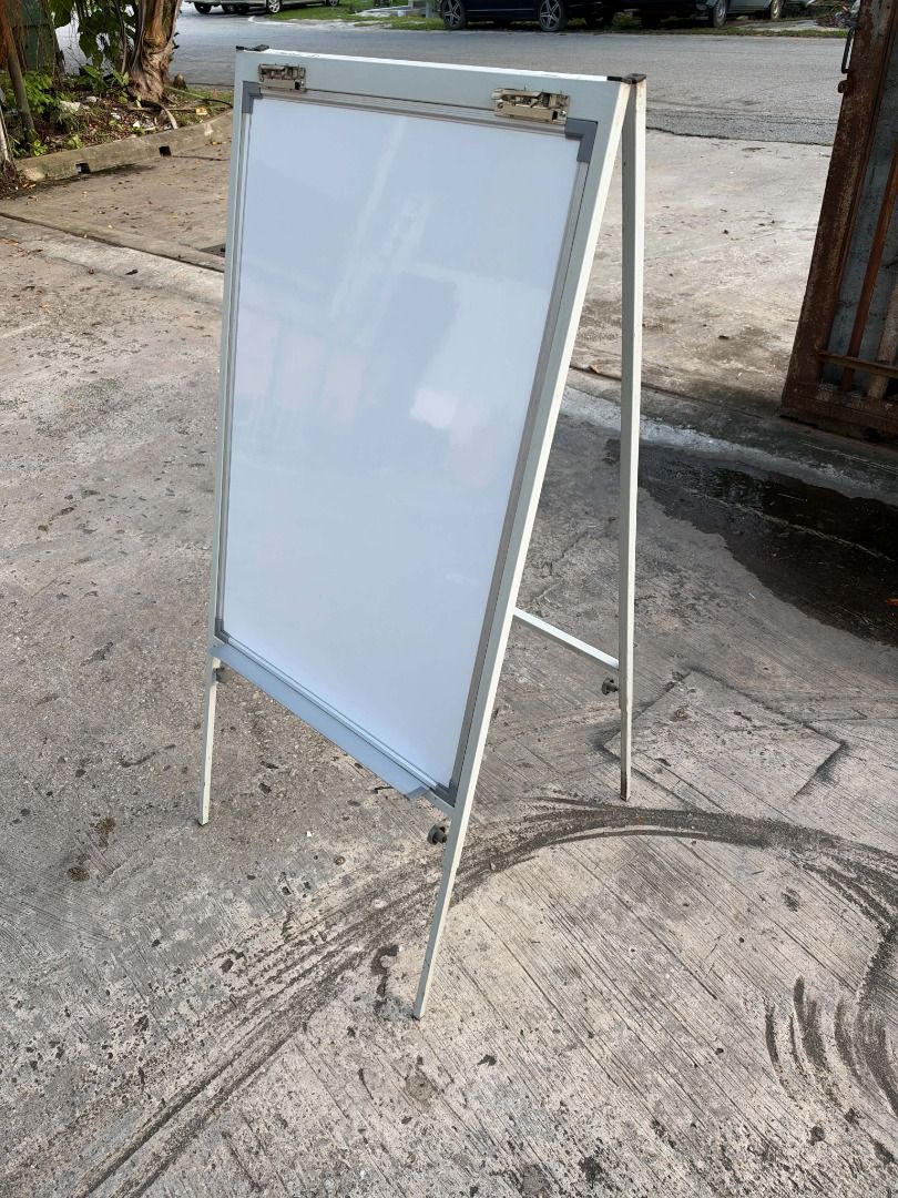 Flip Chart Menu Magnetic Whiteboard Papan Putih, Furniture & Home ...