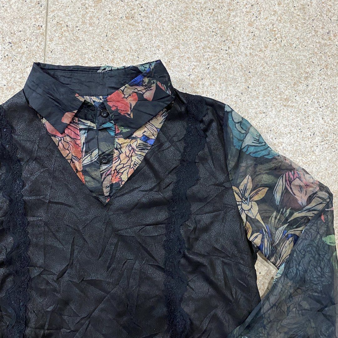 Floral Asymmetric Blouse - Black (Category: Blouses) located in Isabela. Submitted by islandsrelics (Listing ID 1470644559, Image 3). Description: .