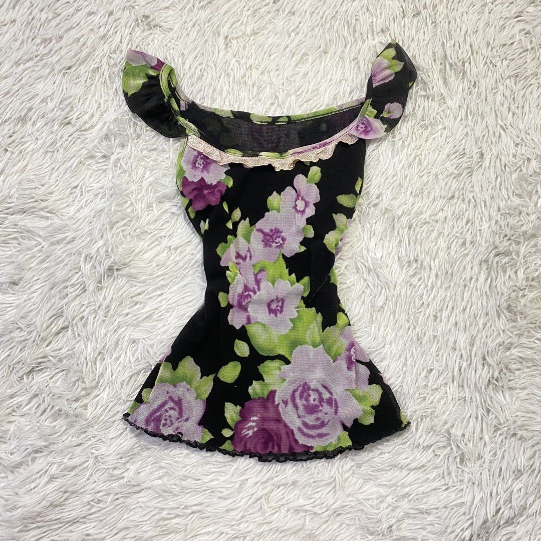 Floral mesh milkmaid top (Category: Sleeveless) located in Manila. Submitted by ukaysaukoy (Listing ID 1470644111, Image 1). Description: Floral mesh milkmaid top SIZE:XS-M.