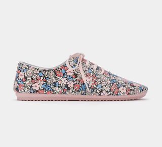 (Category: ) located in . Submitted by aiesloveofclothes (Listing ID 1470657980, Image 1). Description: .