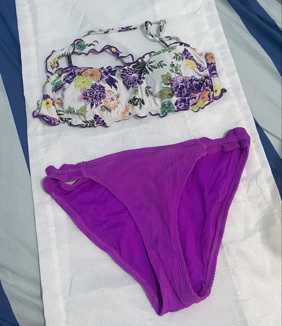 FLORAL PURPLE BIKINI (Category: Bikinis & Swimsuits) located in Paranaque City. Submitted by 8thvesture (Listing ID 1470564290, Image 1). Description: Fit to Small and Medium.