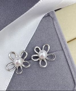 （分類：）位於 。 由 farahpearl 提交（商品編號 1470642688，圖片 1）。簡介： 。
