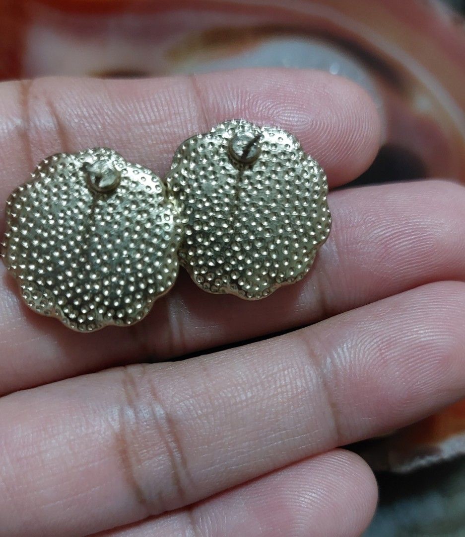 Flower enamel earrings (Category: Earrings) located in Camaligan. Submitted by timeless-trinkets (Listing ID 1470583183, Image 2). Description: .