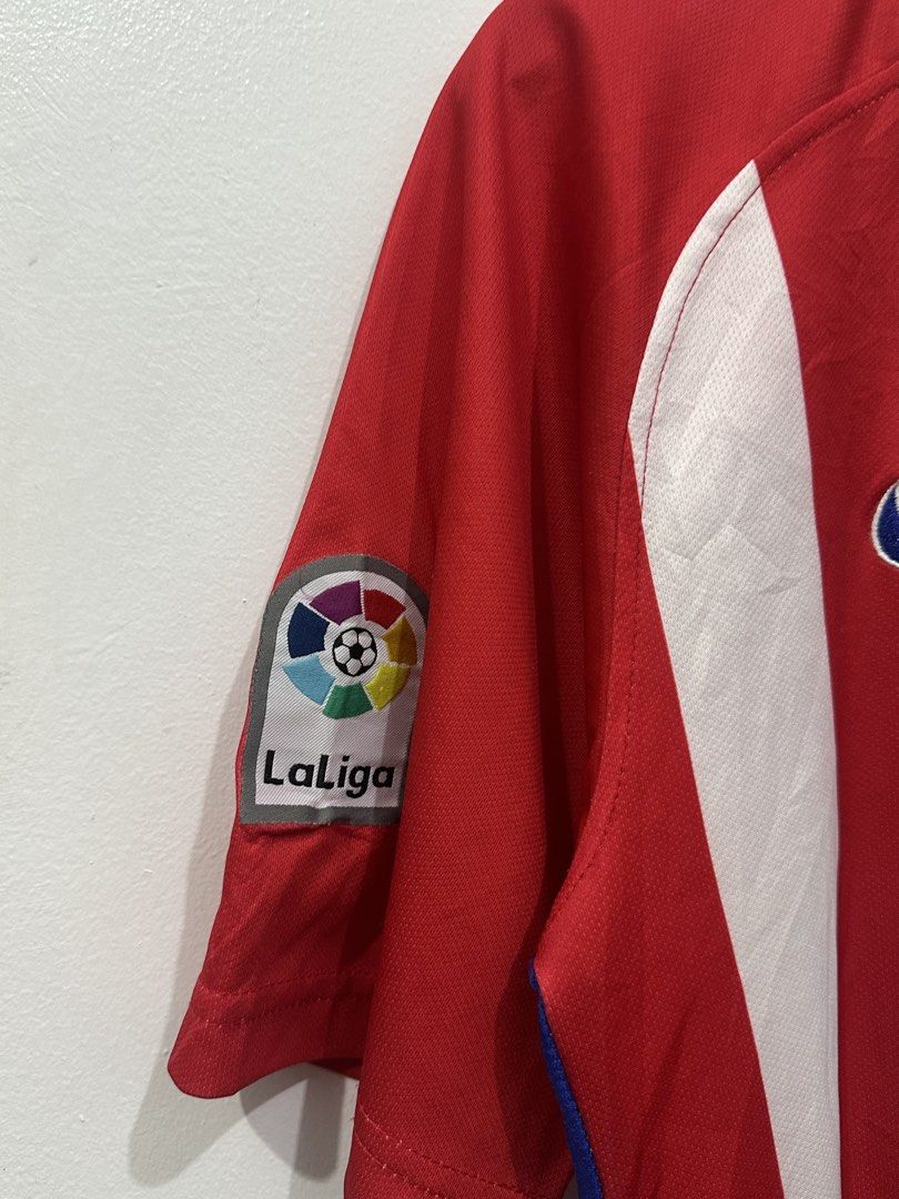 Football jersey (Category: Tshirts & Polo Shirts ) located in Manila. Submitted by wegotthrifts (Listing ID 1470599516, Image 3). Description: Nike 2016 atletico mardrid home soccer jersey.