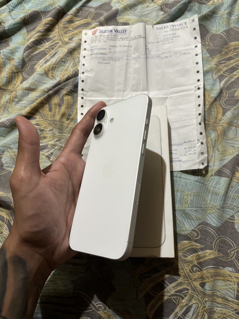 For sale (Category: iPhone 16 Series) located in Manila. Submitted by fiercecat-0e15c7 (Listing ID 1470635717, Image 3). Description: .