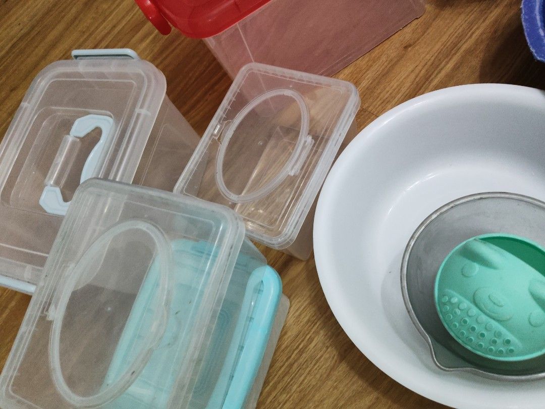 For sale Assorted plastic storage boxes, basins, and water scoops bundle (Category: Storage Boxes & Baskets) located in Mandaluyong City. Submitted by derekalava (Listing ID 1470632377, Image 2). Description: For sale Assorted plastic storage boxes, basins, and water scoops bundle Complete home organization and cleaning bundle set - Includes transparent storage boxes with secure locking lids (red, blue, and light blue) - Comes with durable wash b