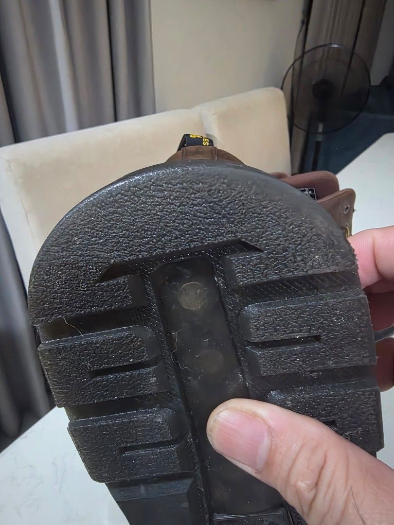 For sale authentic doc martens crewson boots (Category: Boots) located in Manila. Submitted by calmforest-4242 (Listing ID 1470681039, Image 3). Description: for sale doc martens crewson boots size 11m us. used twice. size doesnt fit me. price still negotiable for sure buyers. shipping for buyers account. pickup/ meetup near celebrity sports plaza, qc..