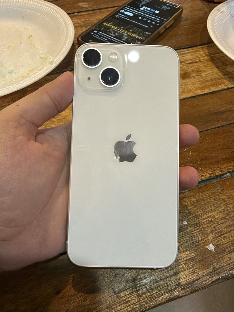 for sale iphone 13 starlight (Category: iPhone 13 Series) located in Manila. Submitted by kdswn (Listing ID 1470594361, Image 1). Description: no issue openline slightly negotiable complete with box and cord 88% bh bataan location meet up only.