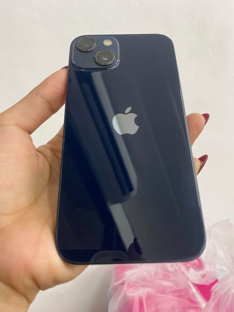 For sale rush iPhone 13 (Category: iPhone 13 Series) located in Quezon City. Submitted by rowenayaan (Listing ID 1470618890, Image 3). Description: FOR SALE RUSH IPHONE 13 128GB MIDNIGHT Price: 12,000 rush 89 % Battery Health ZP/A Local Variant Factory unlock (Anysim) No history of repair Orig all parts Inclusions: Orig box, orig cord & case Issue: paint chips not affected sa performance. 📍Caloocan area 📩 Dm sa sure buyer!.